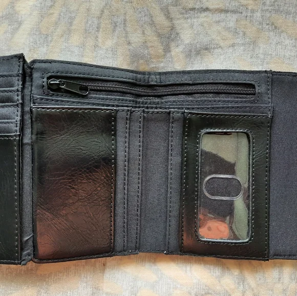 Nine & Co geometric print wallet. - Picture 8 of 12